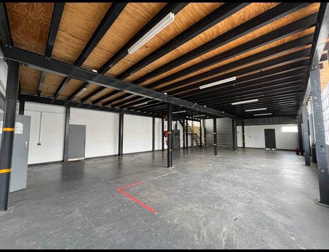 1,003M² WAREHOUSE TO LET IN STRIJDOMPARK